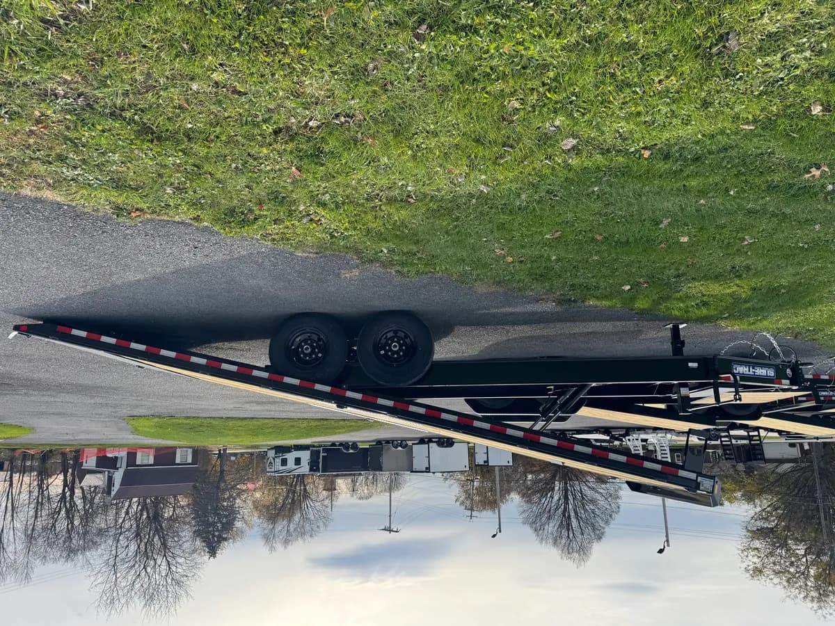 Sure-Trac 8.5x22 15K Hydraulic Tilt Deckover Trailer - View 1